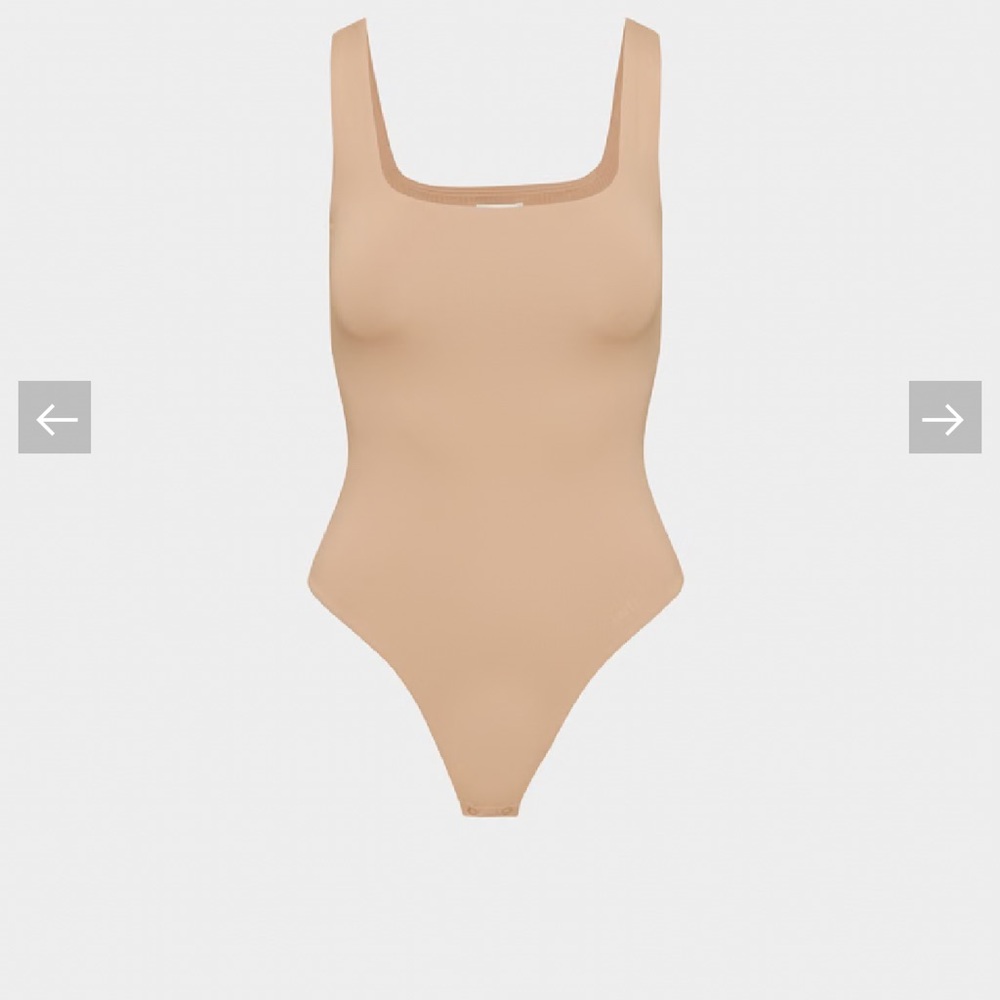 NWT Babaton Beige Contour Bodysuit